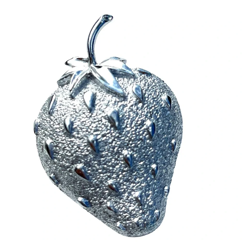Bright Vintage‎ Signed Sarah Coventry Sparkling Silver Toned Strawberry Brooch